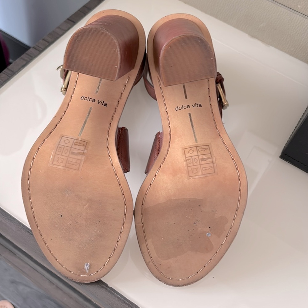 Dolce Vita shoes - Picture 3 of 5